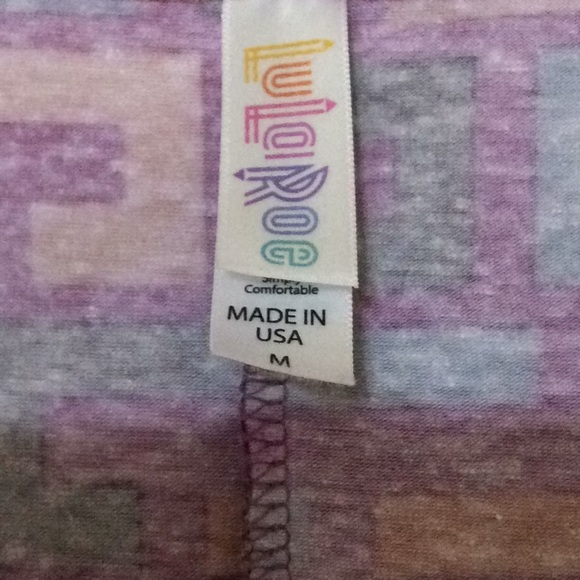 2 outfits LuLaRoe perfect t and os leggings - Picture 2 of 5